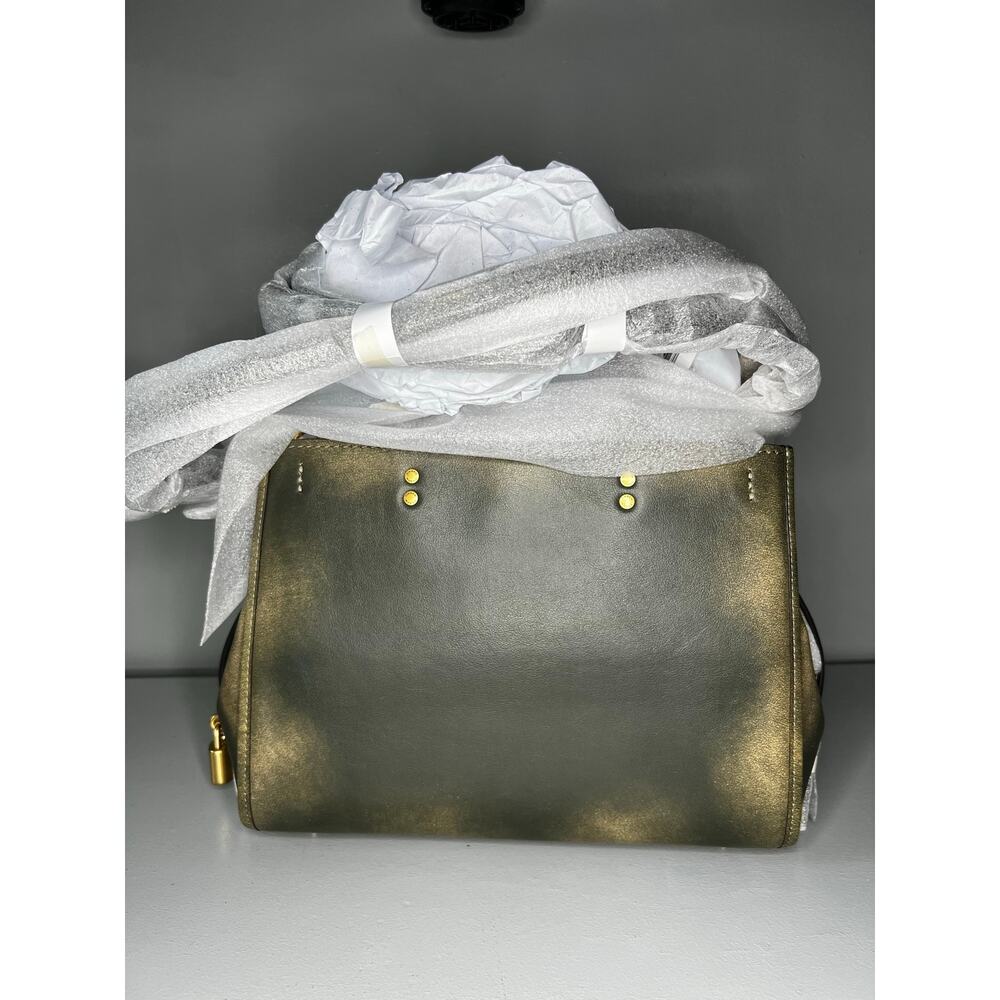 Coach Rogue Bag 31
In Loved Leather Brass /Green - Picture 4 of 15
